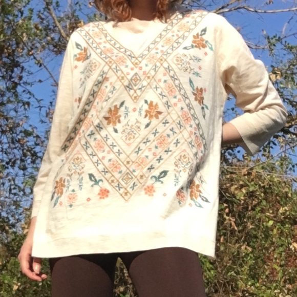 ⚘ Democracy Embroidered Tunic - Picture 3 of 16